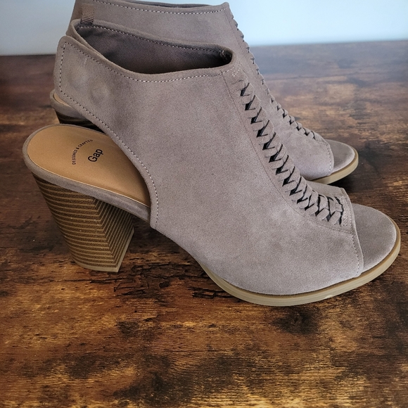 Gap size 10 Taupe braided peep toe heels - Picture 4 of 10